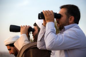 how to keep binoculars from fogging up