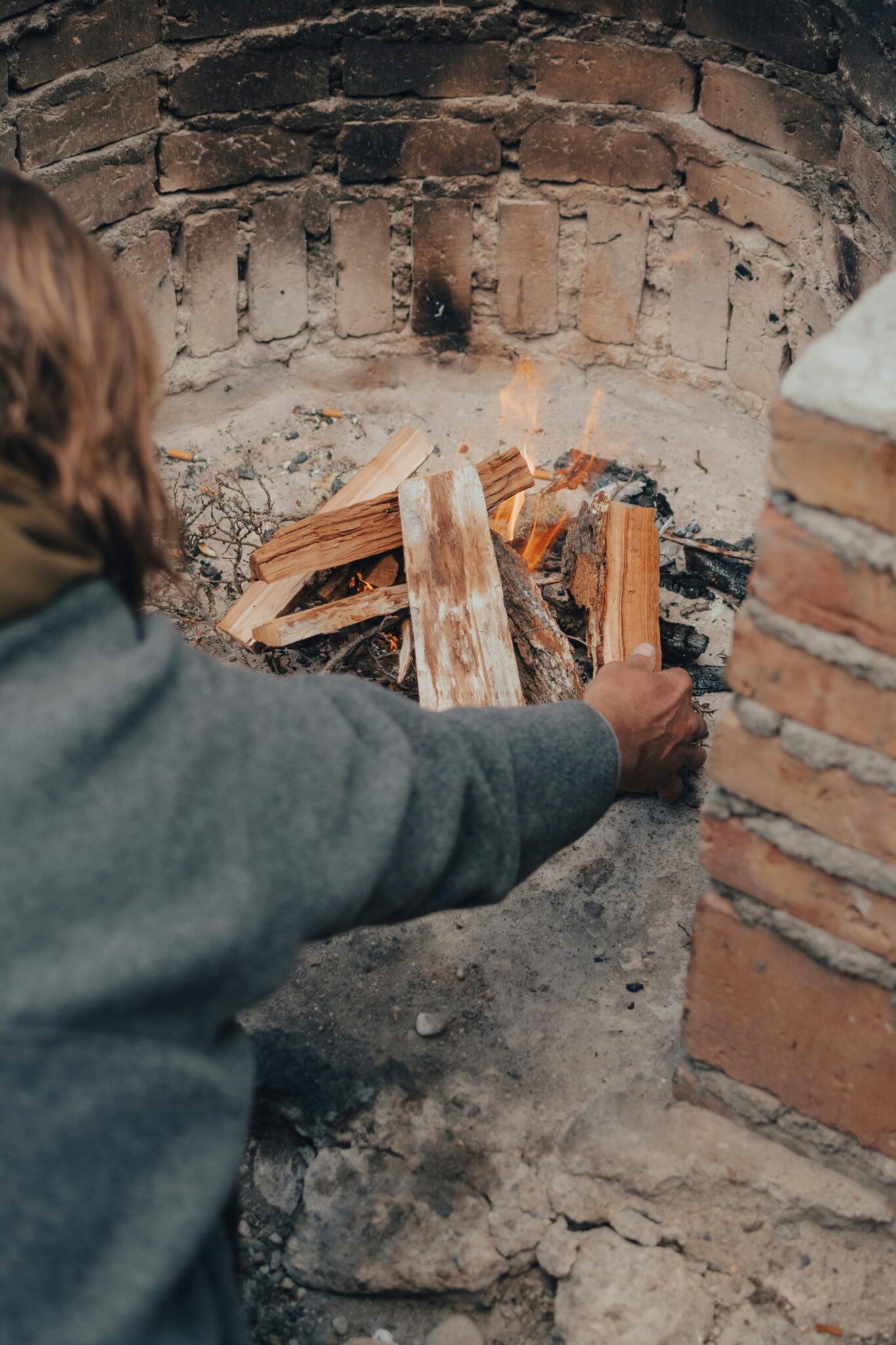 How to Build an Outdoor Fireplace With Cinder Blocks? (Step-by-Step Guide)