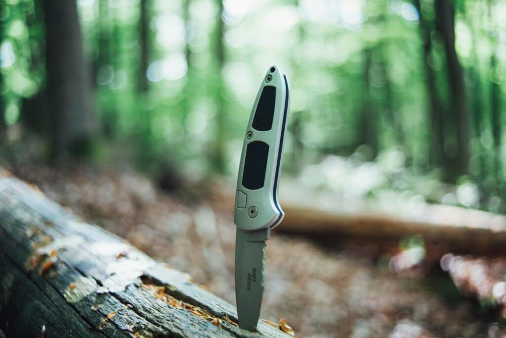 best outdoor knife to use