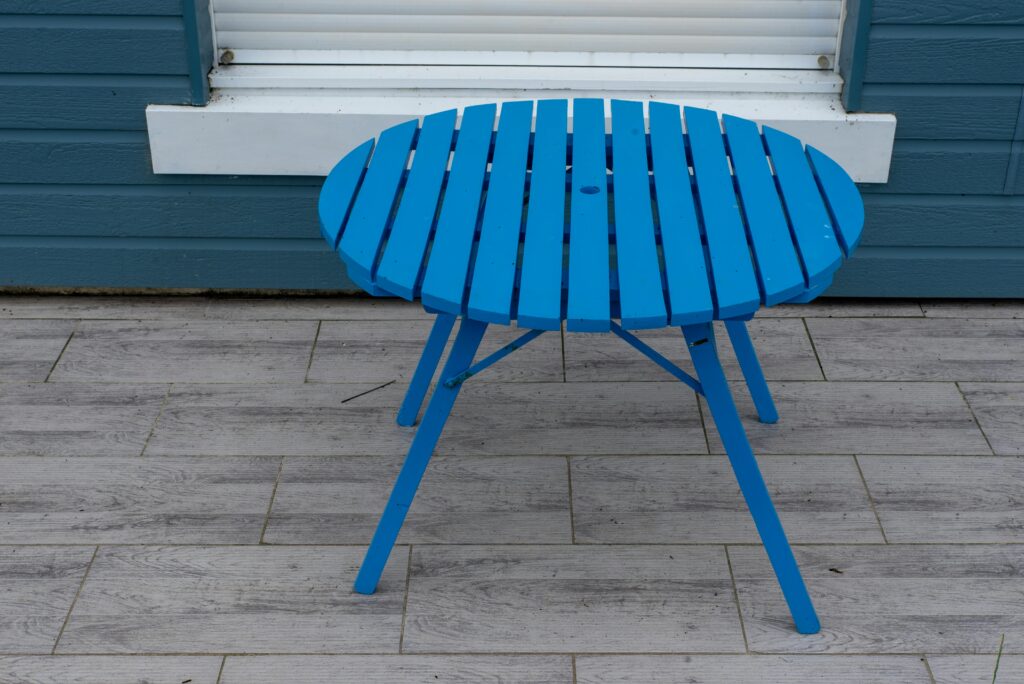best outdoor table material