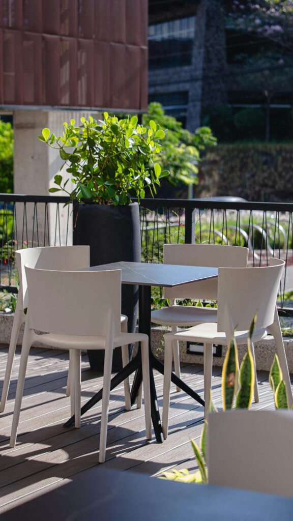 best outdoor table and chair set to have